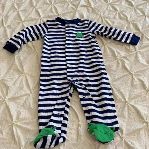Carter’s Pajamas - Picture 2 of 8